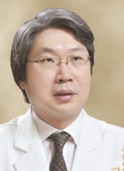 한림대학교성심병원 척추센터 김석우 교수.