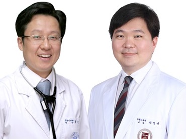 사진 왼쪽부터 고려대학교 안암병원 순환기내과 홍순준 교수, 차정준 교수.